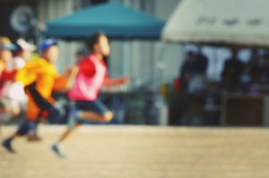 教えずに、環境を提供することで、運動能力向上を図る