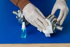 ジムでのトレーニングに新型コロナウイルス感染拡大の恐れはないーノルウェーの研究チームが発表