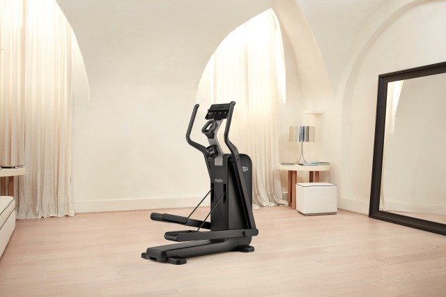 家庭用フィットネスマシンTechnogym Elliptical登場 関節に衝撃が少ない全身ワークアウト | Fitness Business