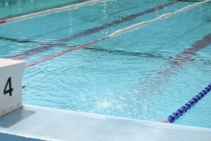 相次ぐ、スイミングスクールでの犯罪と死亡事故