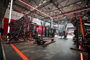 “トレンドを創造する”ジョンソンヘルステック<br />Magnum Plate-Loaded、新たな９機種が登場