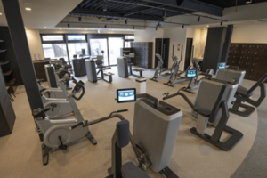 健康寿命の延伸によるウェルネスなまちづくりをDXで推進 <br />フィットネスジム「4H fitness狛江」開業
